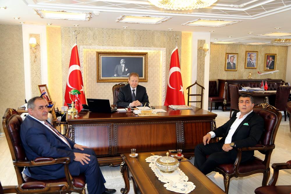 Şükrü Bulgur visiting governor Yavuz